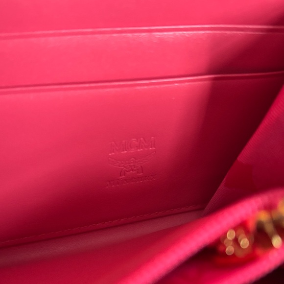 MCM LIKE NEW limited edition pink amazing condition - Picture 12 of 17